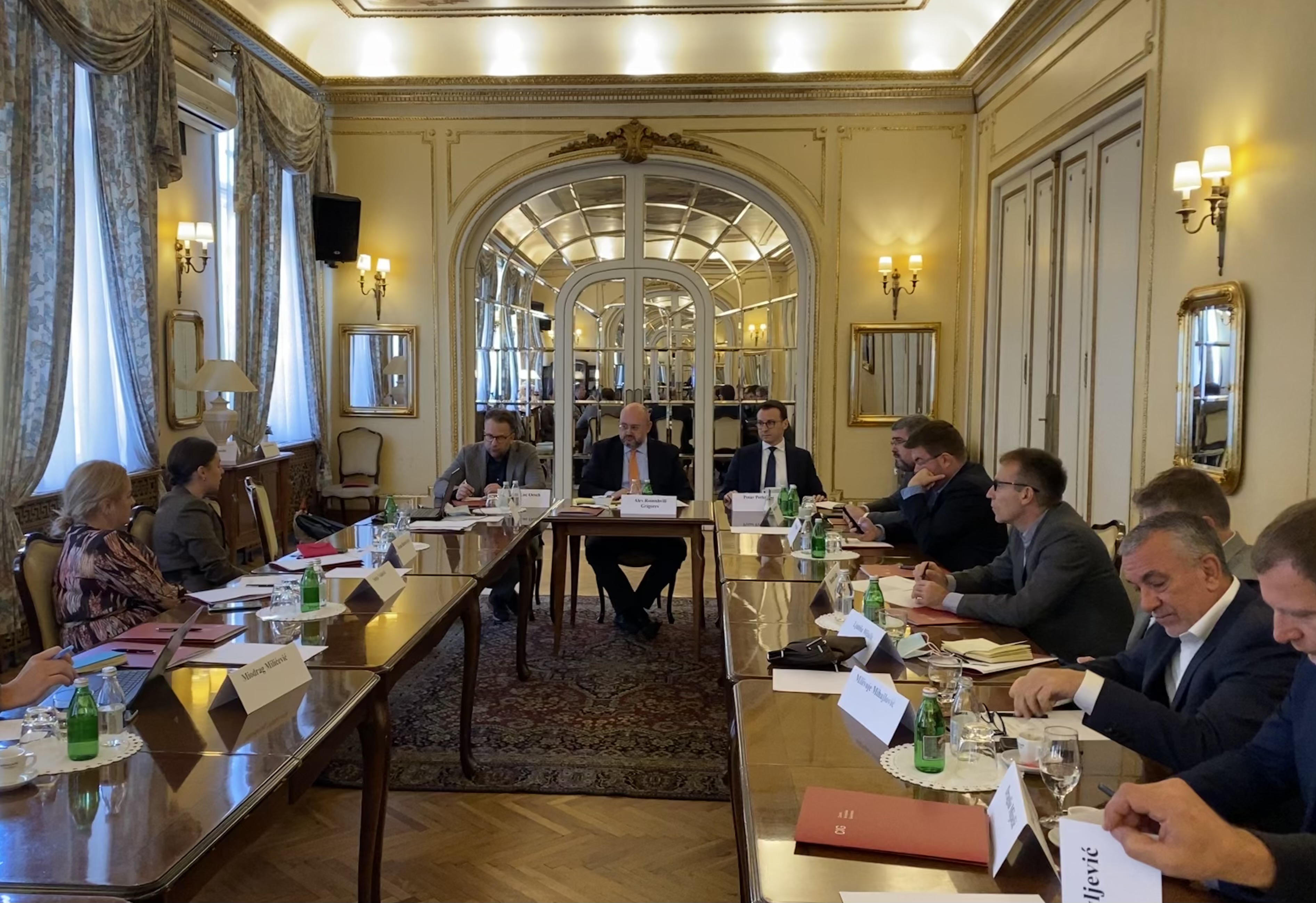 BUILDING A SUSTAINABLE SERB COMMUNITY IN KOSOVO