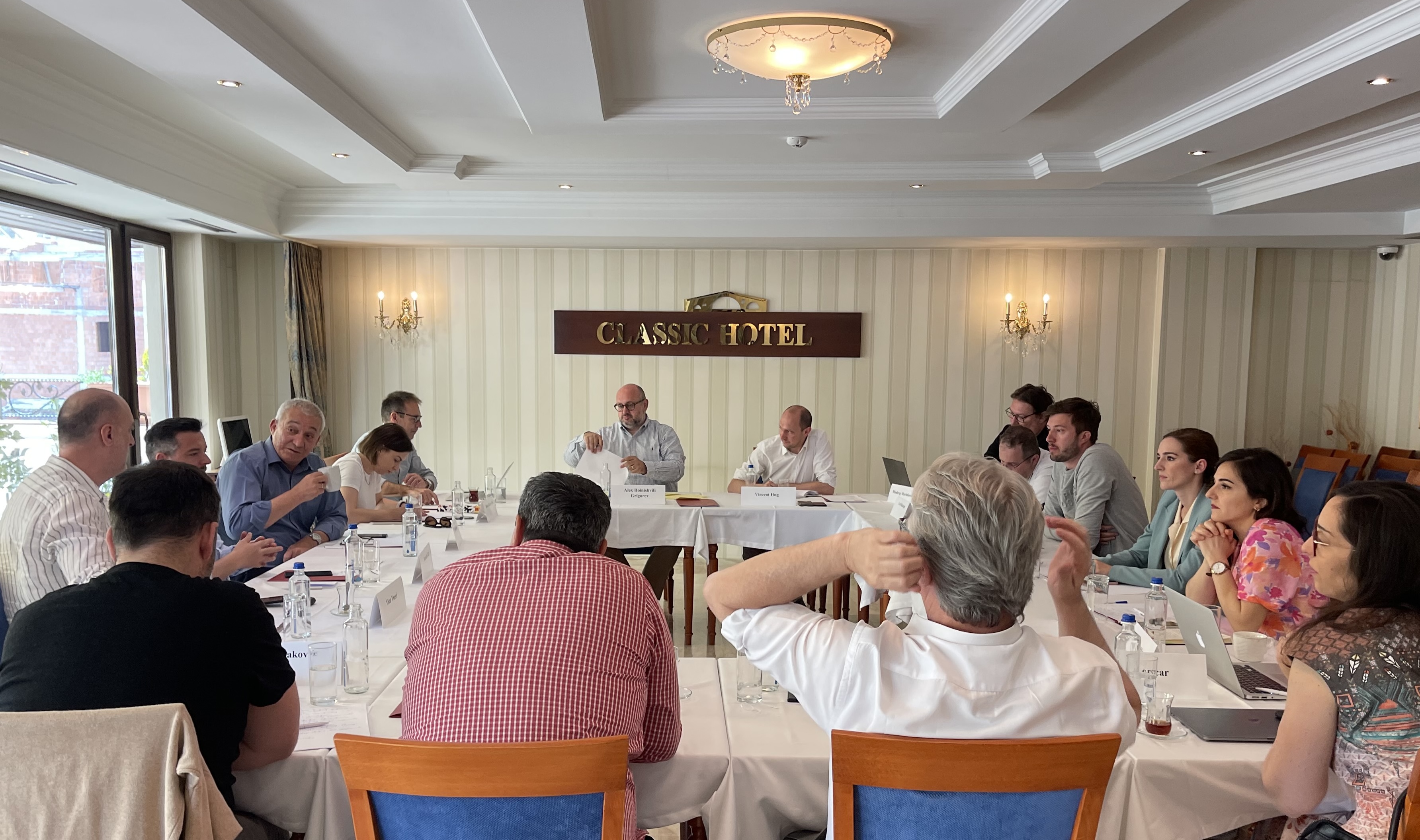 BUILDING AN AGREEMENT BETWEEN KOSOVO AND SERBIA