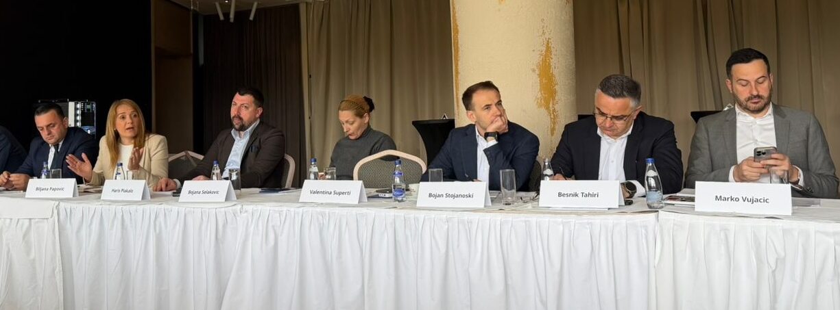 ADVANCING EU INTEGRATION: LESSONS FROM FRONTRUNNERS